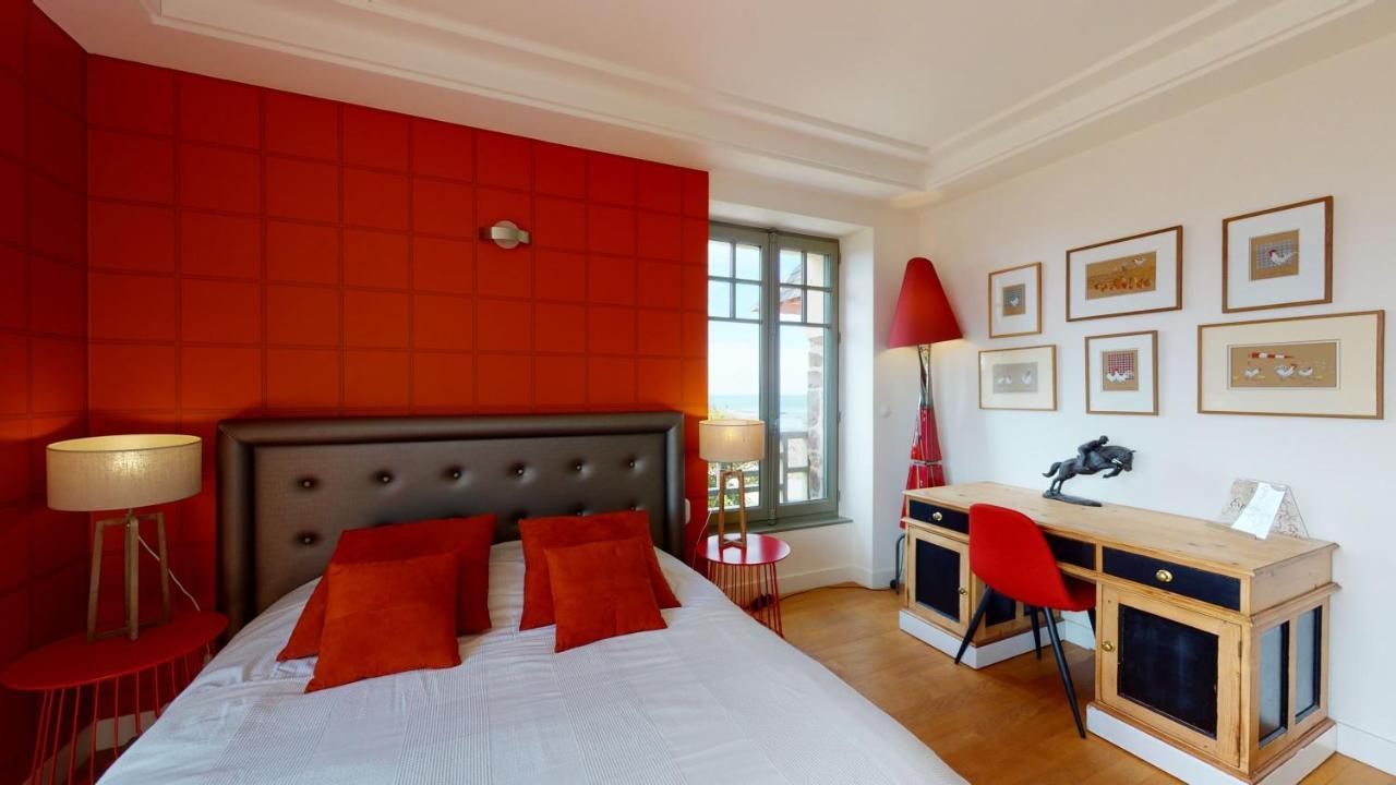 غرانفيل Les Roches Grises, Luxueuse Villa Face Mer, 4Etoiles, Spa Et Jardin Panoramique, Societe La Clef Decamp المظهر الخارجي الصورة