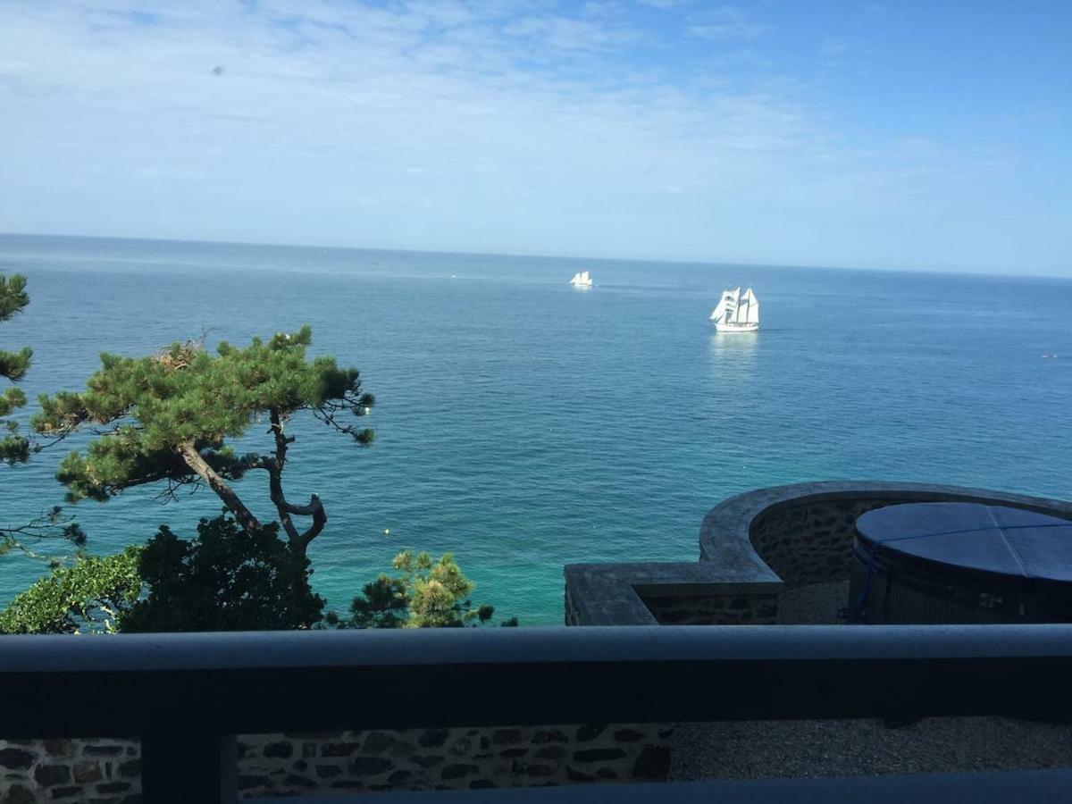 غرانفيل Les Roches Grises, Luxueuse Villa Face Mer, 4Etoiles, Spa Et Jardin Panoramique, Societe La Clef Decamp المظهر الخارجي الصورة